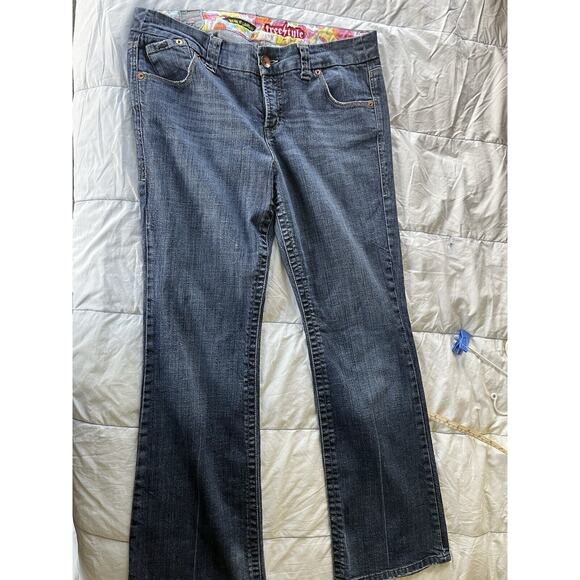Women’s Freestyle Elvis Wash Jeans - Picture 1 of 10